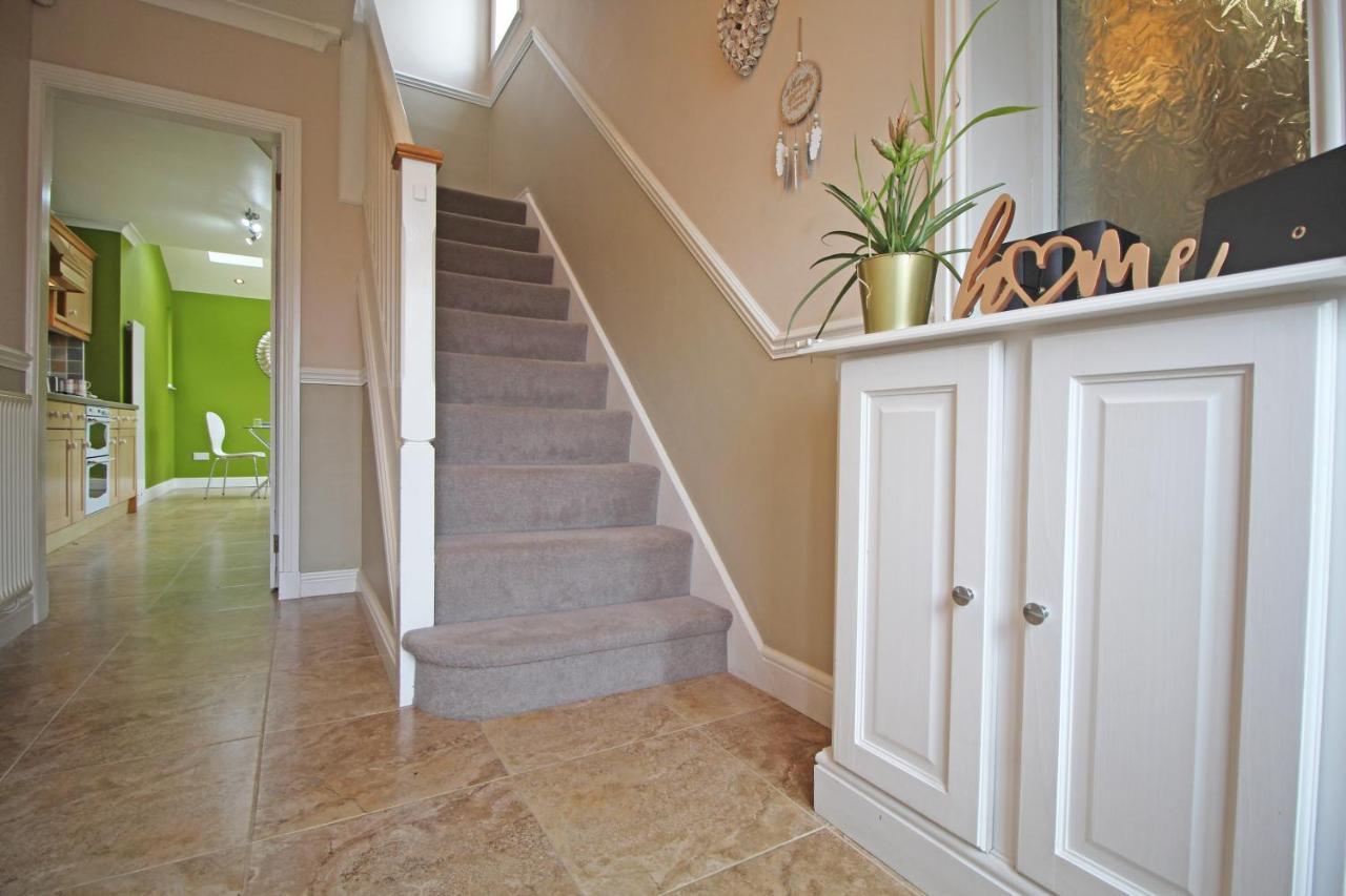 Queens Road - Luxury Spacious Home In Chester Christleton Zewnętrze zdjęcie