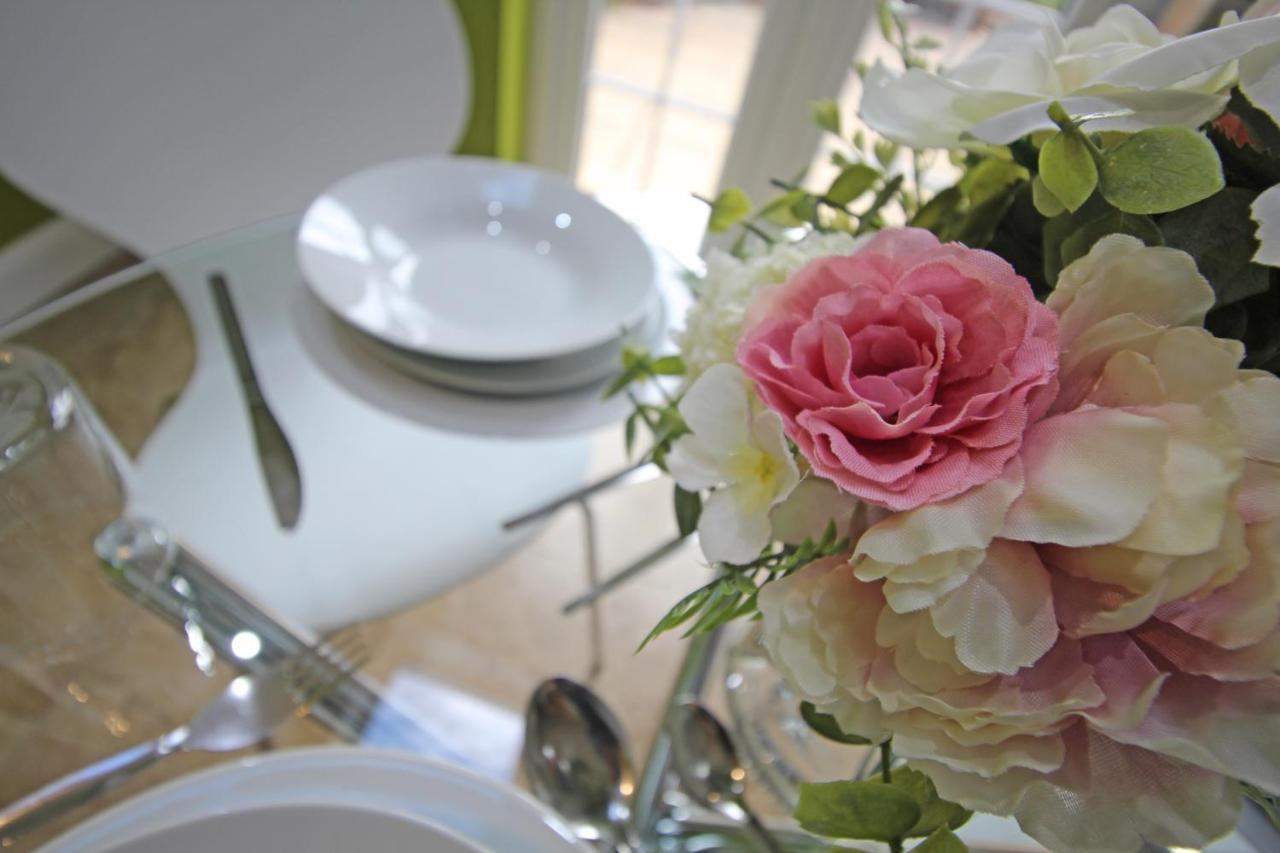 Queens Road - Luxury Spacious Home In Chester Christleton Zewnętrze zdjęcie