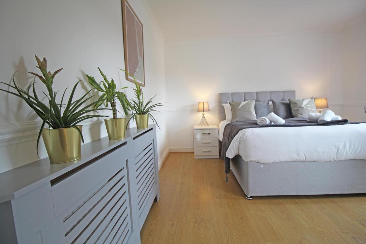 Queens Road - Luxury Spacious Home In Chester Christleton Zewnętrze zdjęcie
