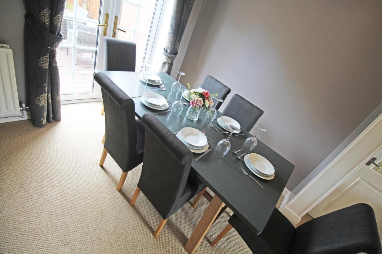 Queens Road - Luxury Spacious Home In Chester Christleton Zewnętrze zdjęcie