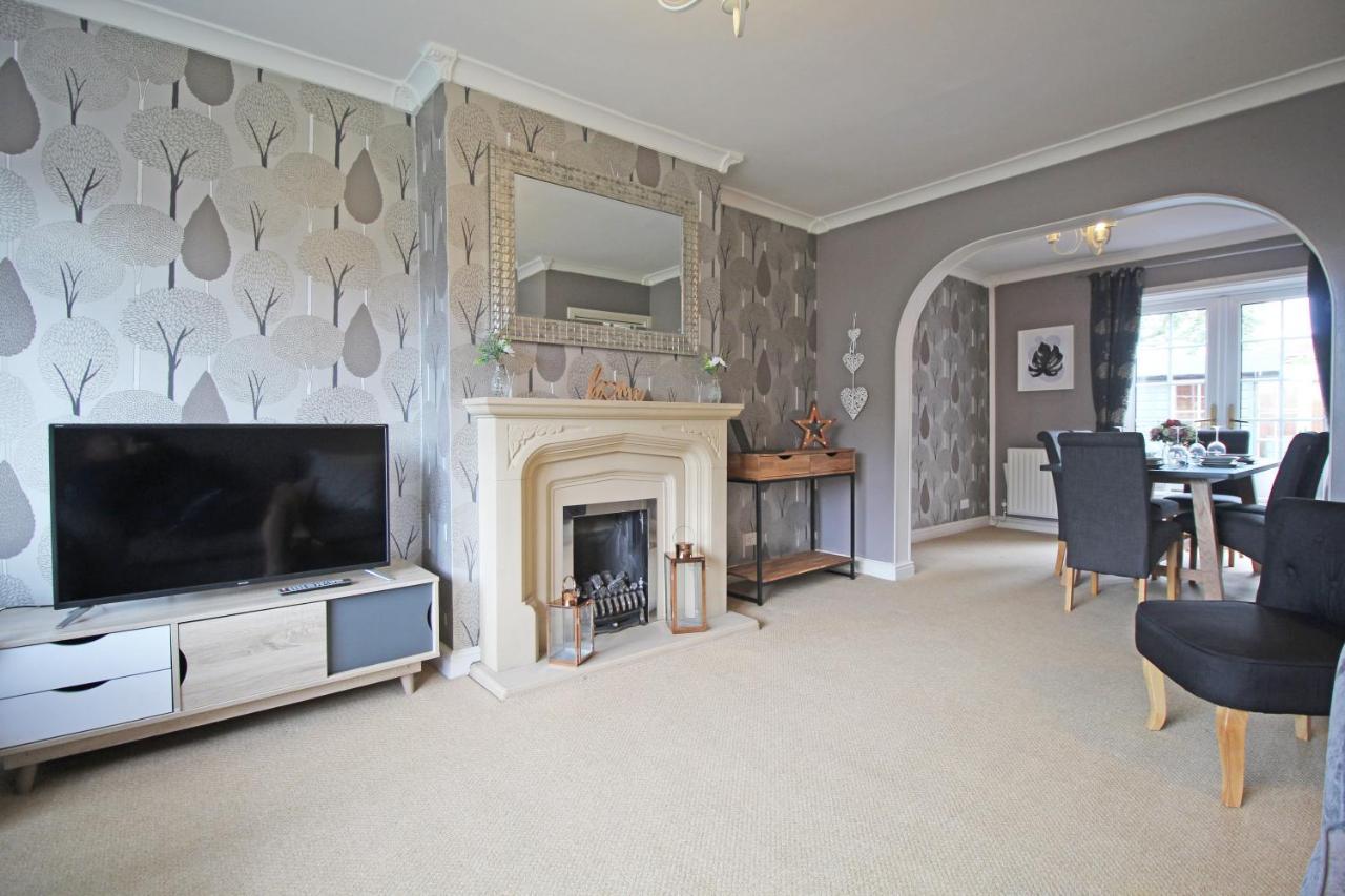 Queens Road - Luxury Spacious Home In Chester Christleton Zewnętrze zdjęcie